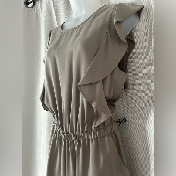 GAP jumpsuit - Picture 5 of 10